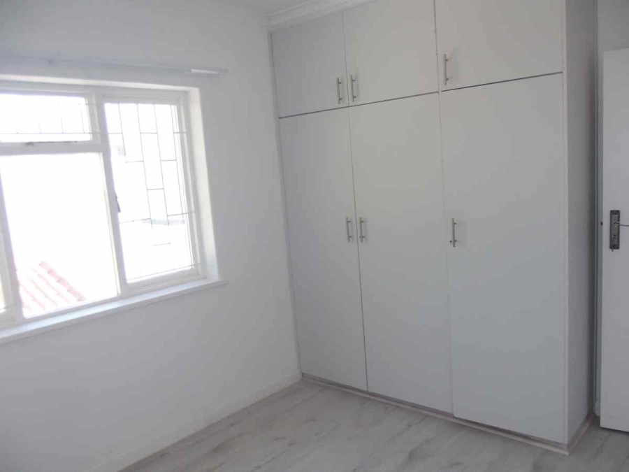 3 Bedroom Property for Sale in Bloubergrant Western Cape